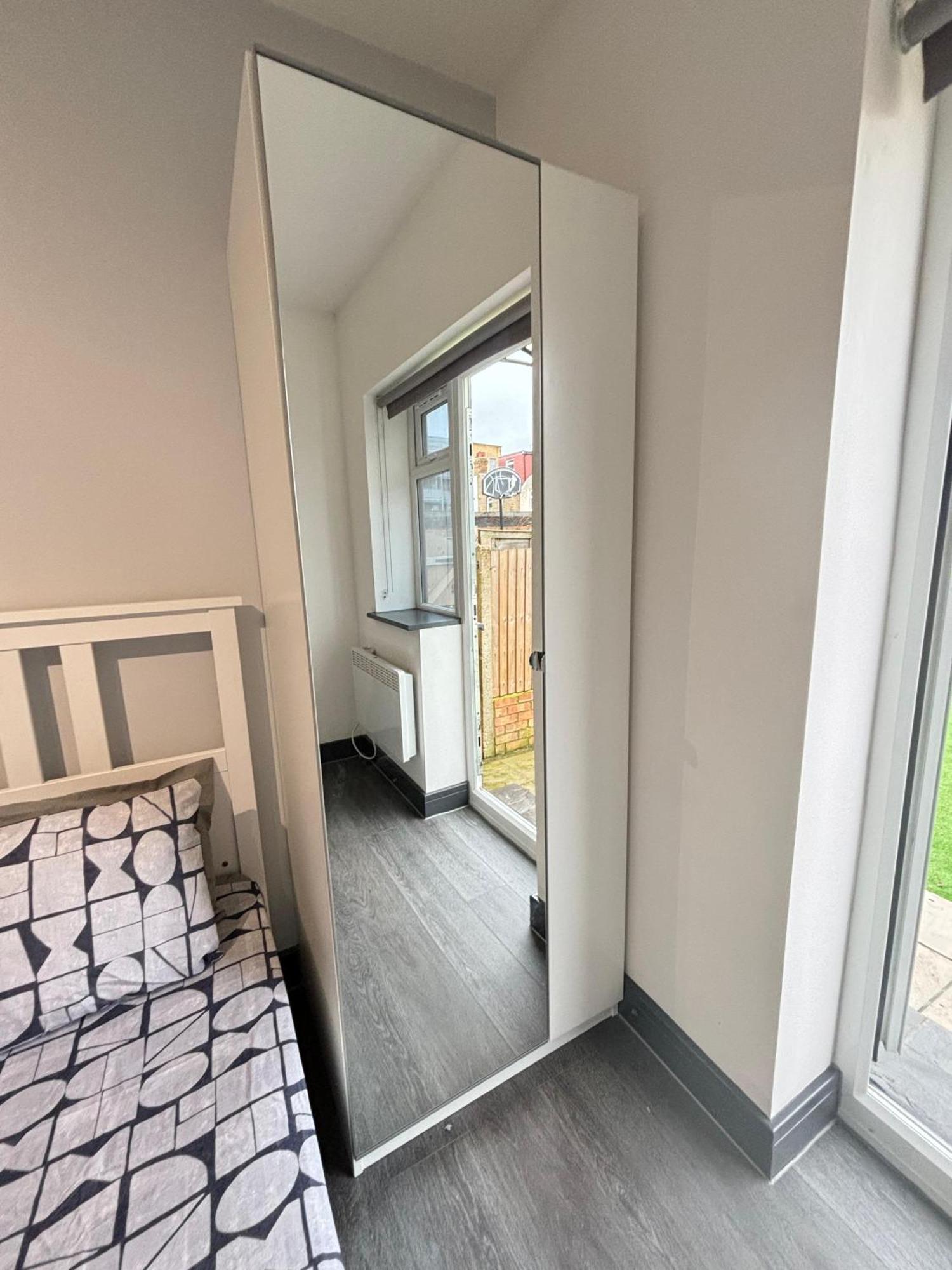 Guest house Paradise Southall